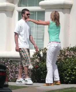 Cameron Diaz feet photo thumbnail