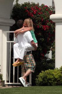 Cameron Diaz feet photo thumbnail
