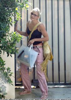 Cameron Diaz feet photo thumbnail