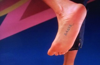 Tyra Banks feet photo thumbnail