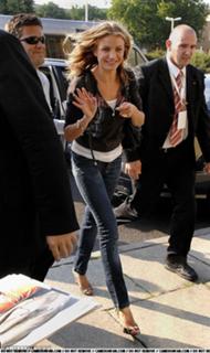 Cameron Diaz feet photo thumbnail