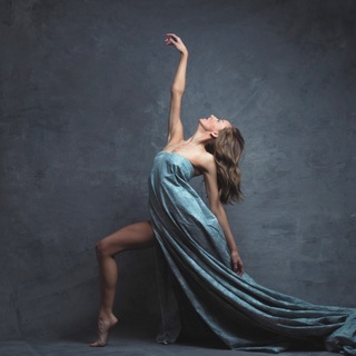 Nastia Liukin feet photo thumbnail