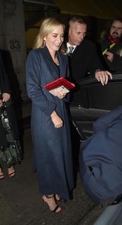 Emily Blunt feet photo thumbnail