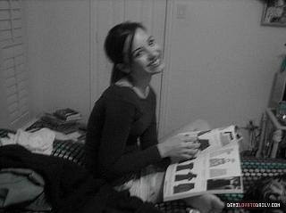 Demi Lovato feet photo thumbnail