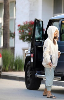 Christina Milian feet photo thumbnail