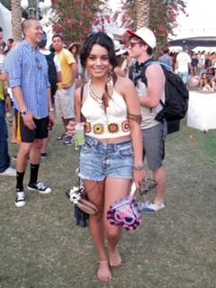 Vanessa Hudgens feet photo thumbnail