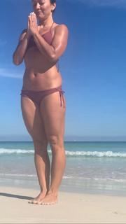 Kino MacGregor feet photo thumbnail