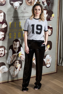 Blanca Suárez feet photo thumbnail