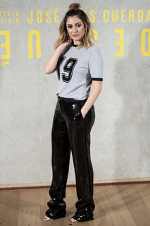Blanca Suárez feet photo thumbnail