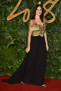 Lana Del Rey feet photo thumbnail