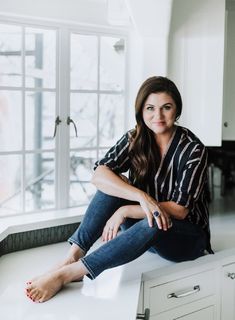 Tiffani Thiessen feet photo thumbnail