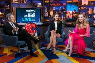 Natalie Portman feet photo thumbnail