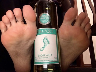 Alaine Crissiê feet photo thumbnail