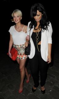 Helen Flanagan feet photo thumbnail