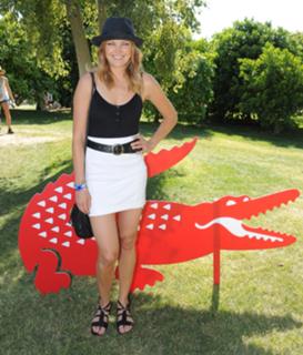 Malin Akerman feet photo thumbnail