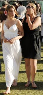 Joss Stone feet photo thumbnail