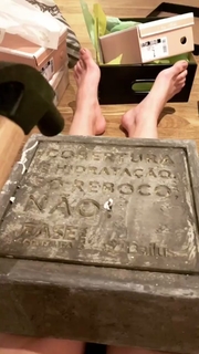 Kéfera Buchmann feet photo thumbnail