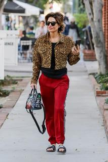 Lisa Rinna feet photo thumbnail