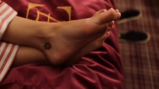 Katy Perry feet photo thumbnail