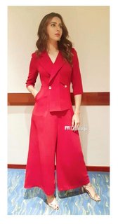 Rakul Preet Singh feet photo thumbnail