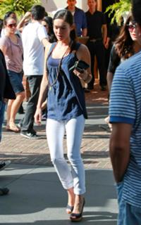 Megan Fox feet photo thumbnail
