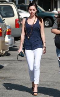 Megan Fox feet photo thumbnail