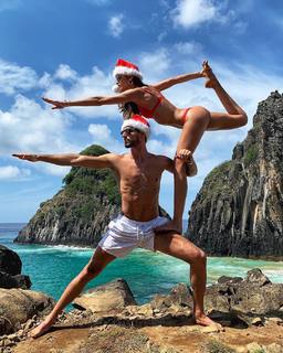 Izabel Goulart feet photo thumbnail