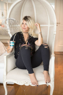 Wanda Nara feet photo thumbnail