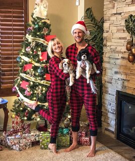 Julianne Hough feet photo thumbnail