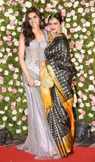Kriti Sanon feet photo thumbnail