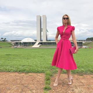 Ana Hickmann feet photo thumbnail