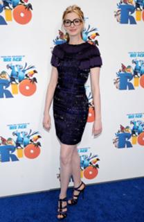 Anne Hathaway feet photo thumbnail