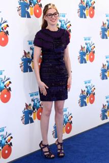 Anne Hathaway feet photo thumbnail