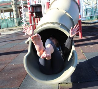 Rebecca Berardi feet photo thumbnail