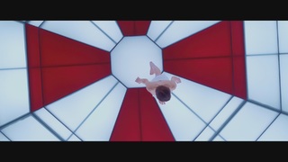 Milla Jovovich feet photo thumbnail