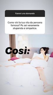 Valentina Vignali feet photo thumbnail