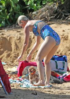 Katy Perry feet photo thumbnail