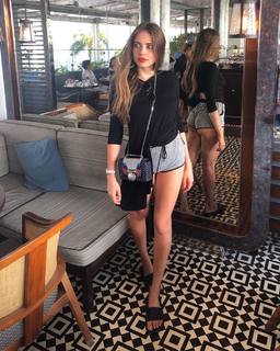 Xenia Tchoumitcheva feet photo thumbnail