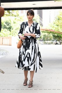 Ileana D'Cruz feet photo thumbnail