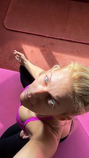 Federica Fontana feet photo thumbnail