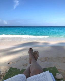 Constance Marie feet photo thumbnail