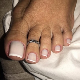 Karin Klemp feet photo thumbnail