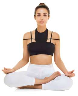 Malaika Arora feet photo thumbnail