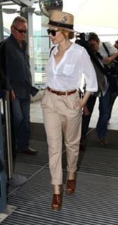 Kylie Minogue feet photo thumbnail