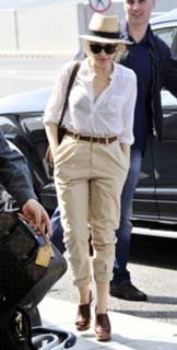 Kylie Minogue feet photo thumbnail