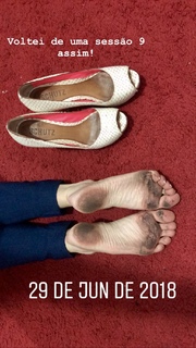 Alaine Crissiê feet photo thumbnail