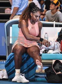 Serena Williams feet photo thumbnail