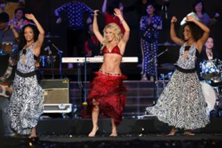 Shakira feet photo thumbnail
