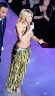 Shakira feet photo thumbnail