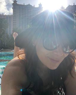 Constance Marie feet photo thumbnail